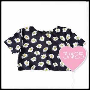 ⭐3/$25⭐ Forever 21 Floral Crop Top